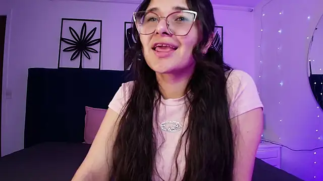 Snapshot of Tifanny_grey chatting on 09/12/25, 07:36 Tifanny grey online show from 09/12/25, 07:36