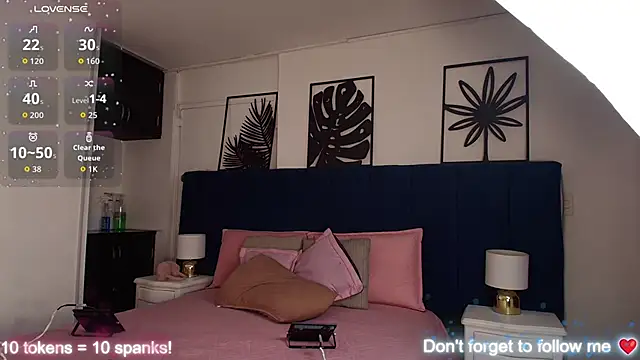 Snapshot of Tifanny_grey chatting on 10/01/25, 07:53 Tifanny grey online show from 10/01/25, 07:53