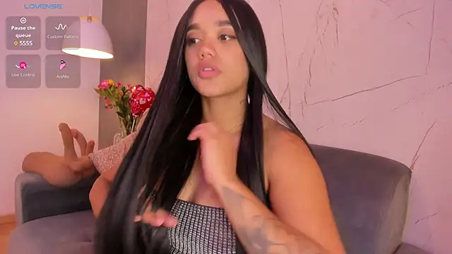 Snapshot of ElaEndez_ chatting on 03/18/25, 03:53 ElaEndez online show from 03/18/25, 03:53