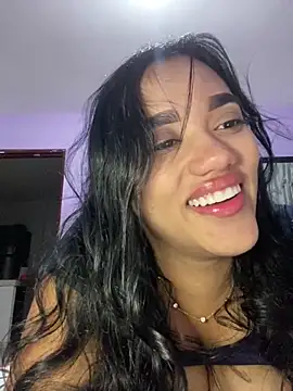 Snapshot of ElaEndez_ chatting on 05/07/26, 04:18 ElaEndez online show from 05/07/26, 04:18