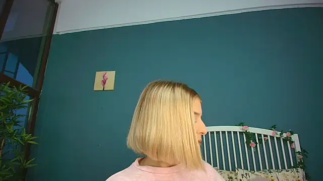 Snapshot of AlicePirs chatting on 10/10/25, 04:22 AlicePirs online show from 10/10/25, 04:22