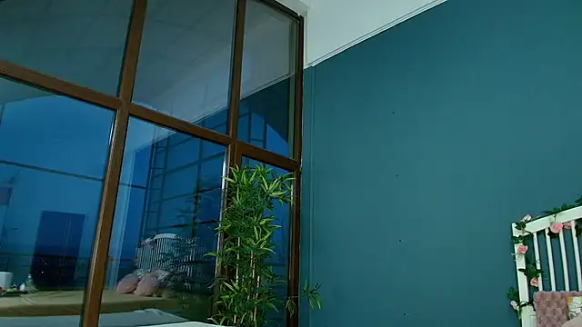 Snapshot of AlicePirs chatting on 11/19/25, 05:18 AlicePirs online show from 11/19/25, 05:18