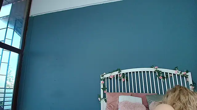 AlicePirs online show from 05/03/26, 04:07