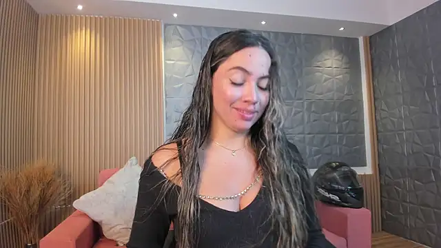 Alessia Taylorr online show from 03/07/25, 12:01