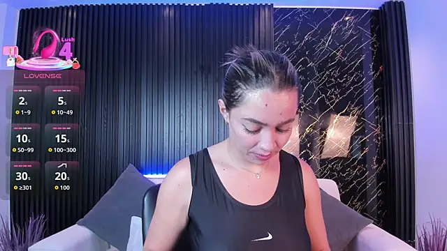 Alessia Taylorr online show from 10/02/25, 11:39