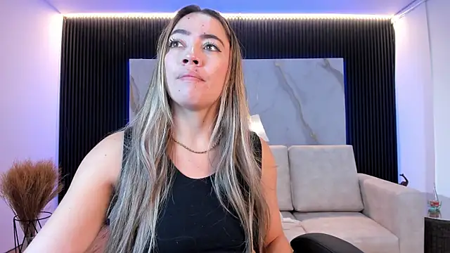 Alessia Taylorr online show from 10/06/25, 11:29