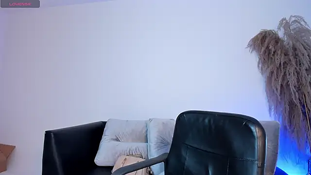 Snapshot of Alessia_Taylorr chatting on 12/02/25, 11:48 Alessia Taylorr online show from 12/02/25, 11:48