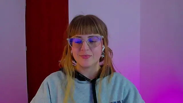 Snapshot of tekila__ chatting on 12/03/25, 03:36 tekila online show from 12/03/25, 03:36