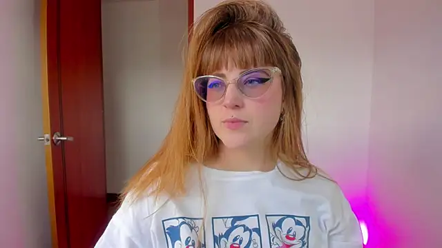 Snapshot of tekila__ chatting on 12/13/25, 08:14 tekila online show from 12/13/25, 08:14