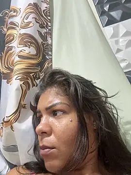 Snapshot of Indiazinhax chatting on 03/12/26, 01:01 Indiazinhax online show from 03/12/26, 01:01