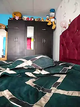 Snapshot of evelyn_prince1 chatting on 12/16/24, 05:22 evelyn prince1 online show from 12/16/24, 05:22