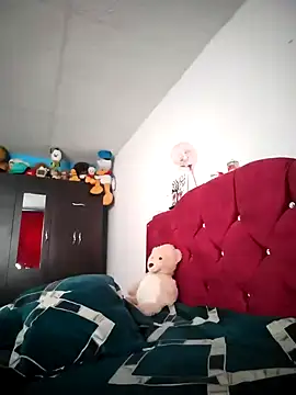 Snapshot of evelyn_prince1 chatting on 02/08/25, 12:39 evelyn prince1 online show from 02/08/25, 12:39