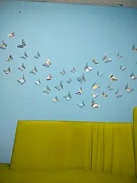 Snapshot of evelyn_prince1 chatting on 10/28/25, 10:19 evelyn prince1 online show from 10/28/25, 10:19