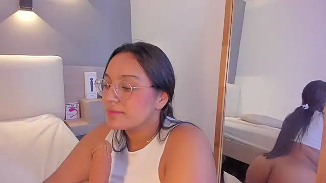 ellamontoya online show from 01/28/25, 07:53