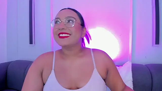 ellamontoya online show from 11/23/25, 01:33