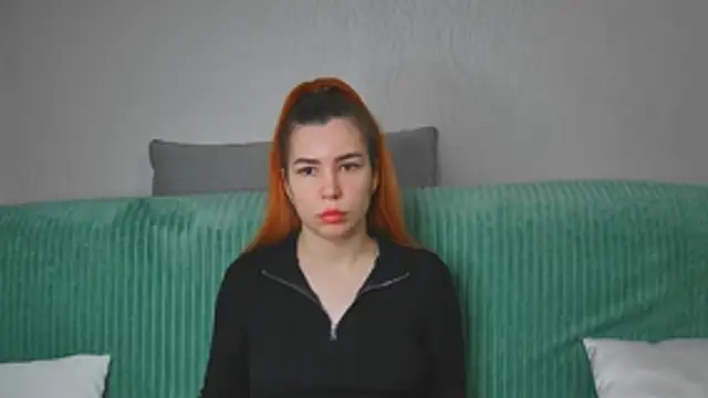 Snapshot of ElllaNuar chatting on 03/23/26, 07:23 ElllaNuar online show from 03/23/26, 07:23