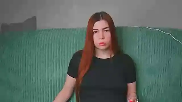 Snapshot of ElllaNuar chatting on 04/02/26, 03:15 ElllaNuar online show from 04/02/26, 03:15