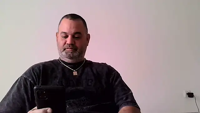 Snapshot of your_man85 chatting on 01/31/25, 10:42 your man85 online show from 01/31/25, 10:42