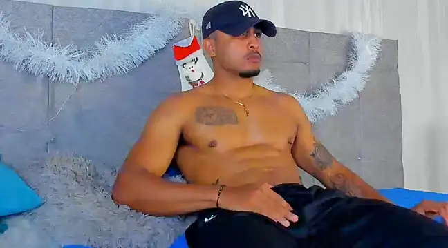 Snapshot of Mateo_Reales chatting on 12/26/24, 03:49 Mateo Reales online show from 12/26/24, 03:49