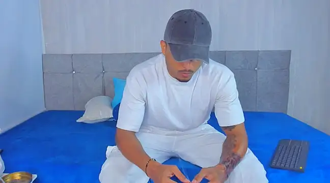 Snapshot of Mateo_Reales chatting on 02/03/25, 05:40 Mateo Reales online show from 02/03/25, 05:40