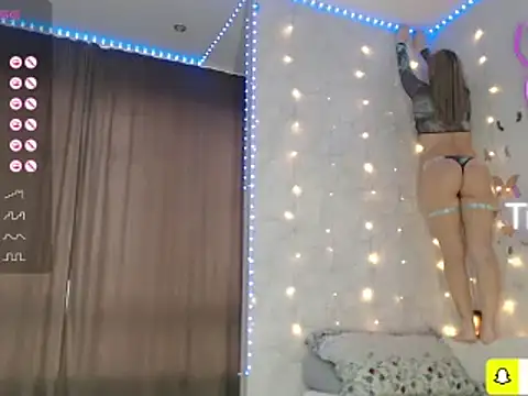 Snapshot of SuchAngel_ chatting on 03/21/25, 02:07 SuchAngel  online show from 03/21/25, 02:07