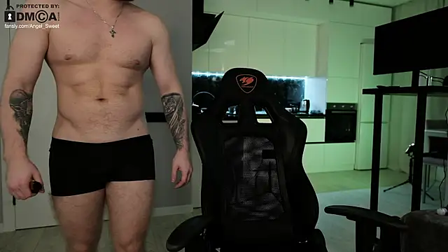 Snapshot of sweettooth21 chatting on 09/15/25, 08:42 sweettooth21 online show from 09/15/25, 08:42