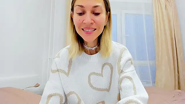 Mona Cruz online show from 12/04/24, 05:16