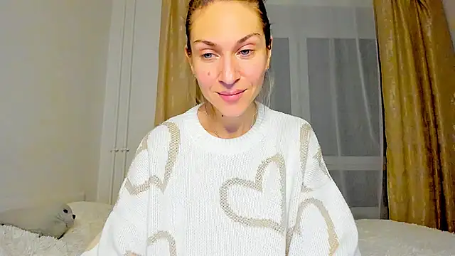 Mona Cruz online show from 03/15/25, 07:16