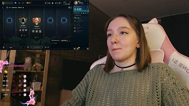 MoonlishSiren online show from 11/08/25, 07:12