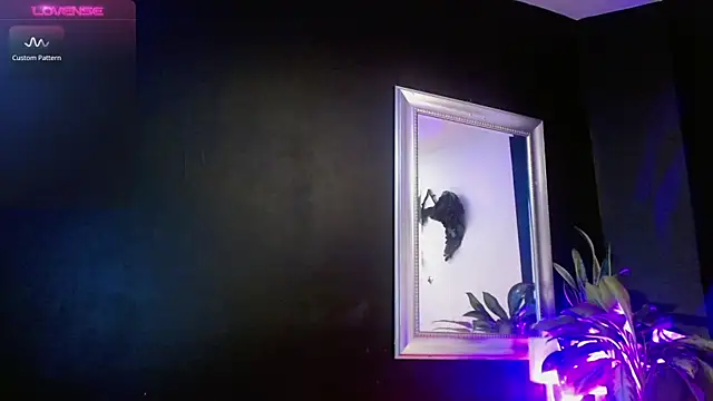 ValenGray online show from 01/31/25, 04:03