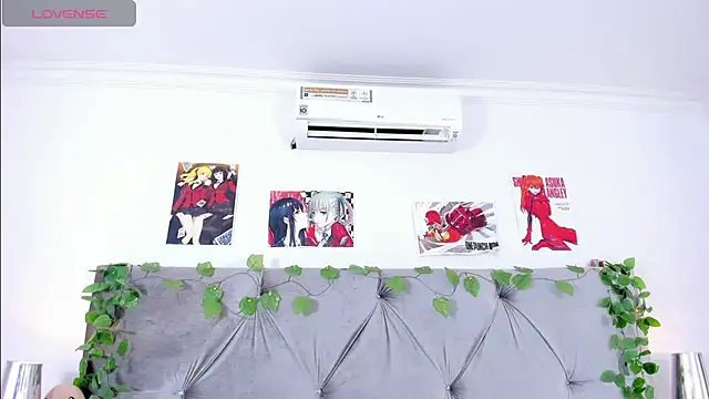 Snapshot of linasantoss chatting on 01/29/25, 12:02 linasantoss online show from 01/29/25, 12:02