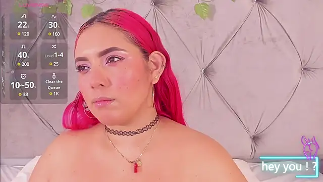 Snapshot of linasantoss chatting on 02/02/25, 02:56 linasantoss online show from 02/02/25, 02:56