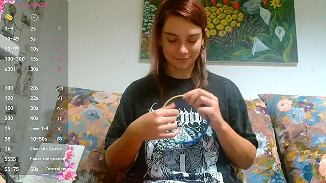 Snapshot of Sophie_Bell chatting on 12/12/24, 10:42 Sophie Bell online show from 12/12/24, 10:42