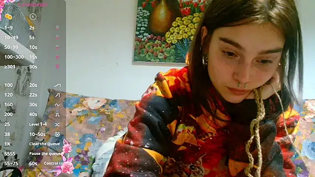 Snapshot of Sophie_Bell chatting on 01/02/25, 09:50 Sophie Bell online show from 01/02/25, 09:50