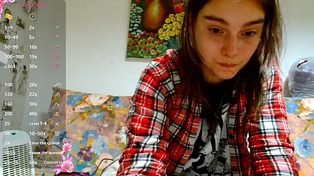Snapshot of Sophie_Bell chatting on 01/09/25, 06:26 Sophie Bell online show from 01/09/25, 06:26
