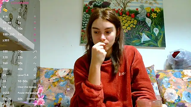 Snapshot of Sophie_Bell chatting on 01/11/25, 05:18 Sophie Bell online show from 01/11/25, 05:18