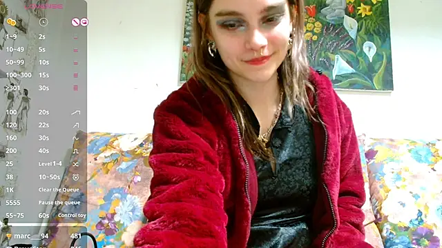 Snapshot of Sophie_Bell chatting on 01/19/25, 08:41 Sophie Bell online show from 01/19/25, 08:41