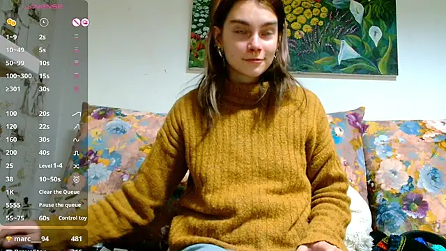 Snapshot of Sophie_Bell chatting on 01/22/25, 08:59 Sophie Bell online show from 01/22/25, 08:59