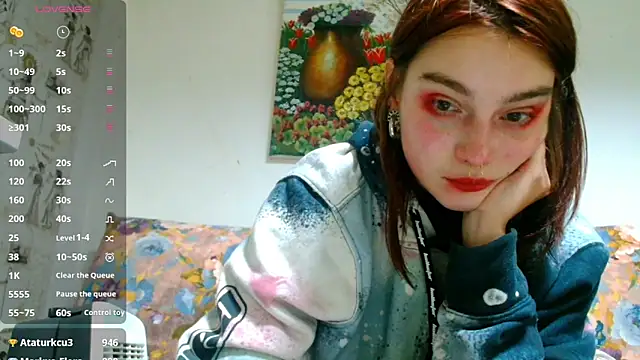 Snapshot of Sophie_Bell chatting on 02/09/25, 07:09 Sophie Bell online show from 02/09/25, 07:09