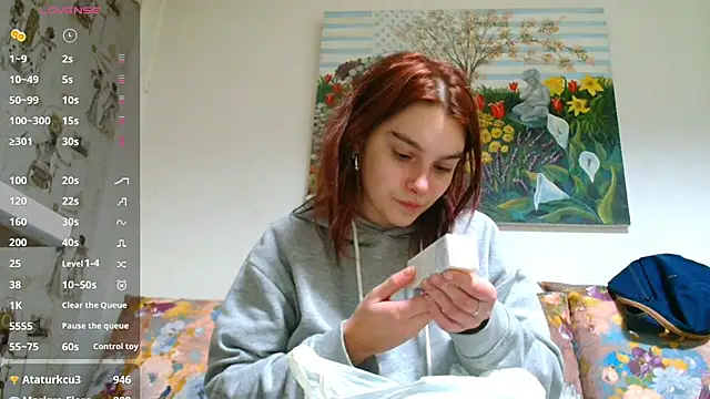 Snapshot of Sophie_Bell chatting on 02/15/25, 07:28 Sophie Bell online show from 02/15/25, 07:28