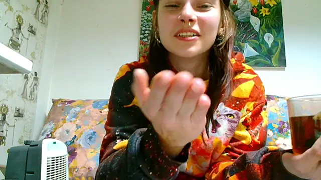 Snapshot of Sophie_Bell chatting on 02/21/25, 10:48 Sophie Bell online show from 02/21/25, 10:48