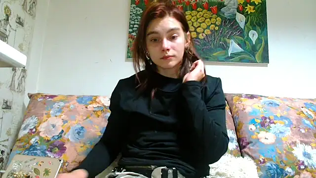 Snapshot of Sophie_Bell chatting on 02/24/25, 05:31 Sophie Bell online show from 02/24/25, 05:31