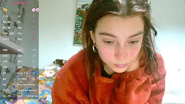Snapshot of Sophie_Bell chatting on 03/19/25, 05:28 Sophie Bell online show from 03/19/25, 05:28