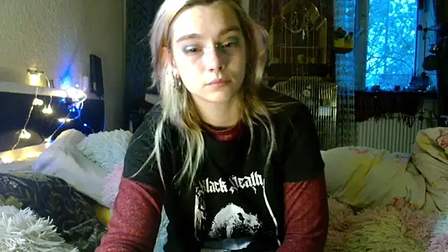 Snapshot of Sophie_Bell chatting on 04/29/26, 05:06 Sophie Bell online show from 04/29/26, 05:06
