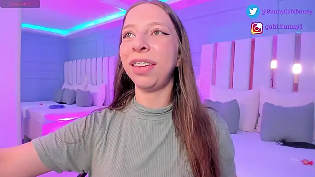 gabi bunny online show from 09/10/25, 04:40