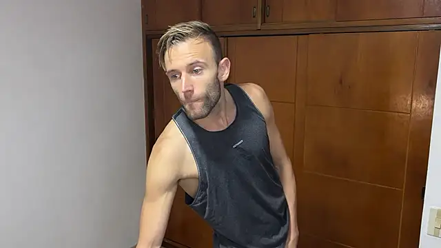 Snapshot of aquilesmade chatting on 12/29/24, 04:19 aquilesmade online show from 12/29/24, 04:19