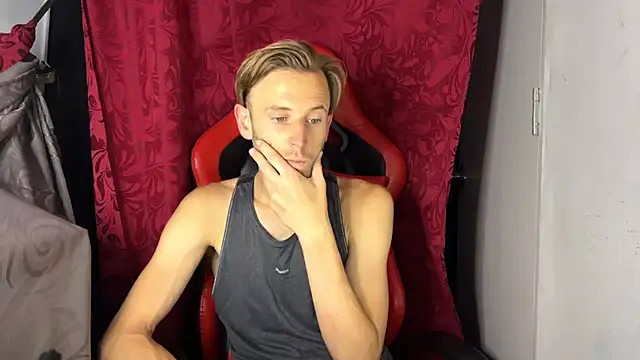 Snapshot of aquilesmade chatting on 09/26/25, 01:04 aquilesmade online show from 09/26/25, 01:04