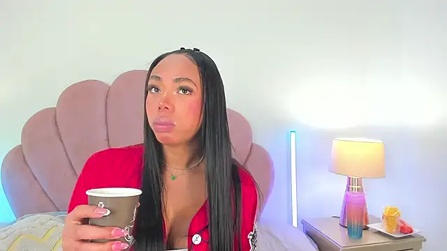 Nicole Paradise online show from 12/18/25, 12:44