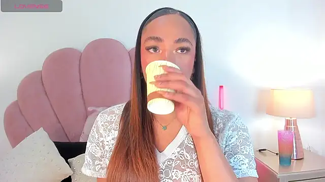 Nicole Paradise online show from 02/02/26, 12:59