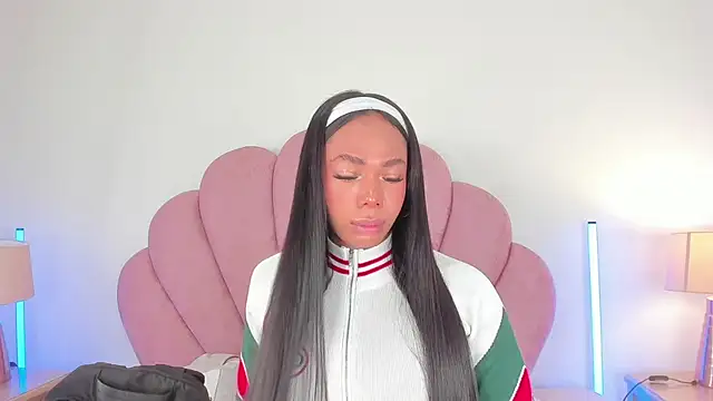 Snapshot of Nicole_Paradise chatting on 03/26/26, 12:44 Nicole Paradise online show from 03/26/26, 12:44